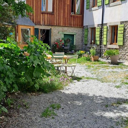 Chez Christine Et Fabrice Apartment Font-Romeu-Odeillo-Via ภายนอก รูปภาพ