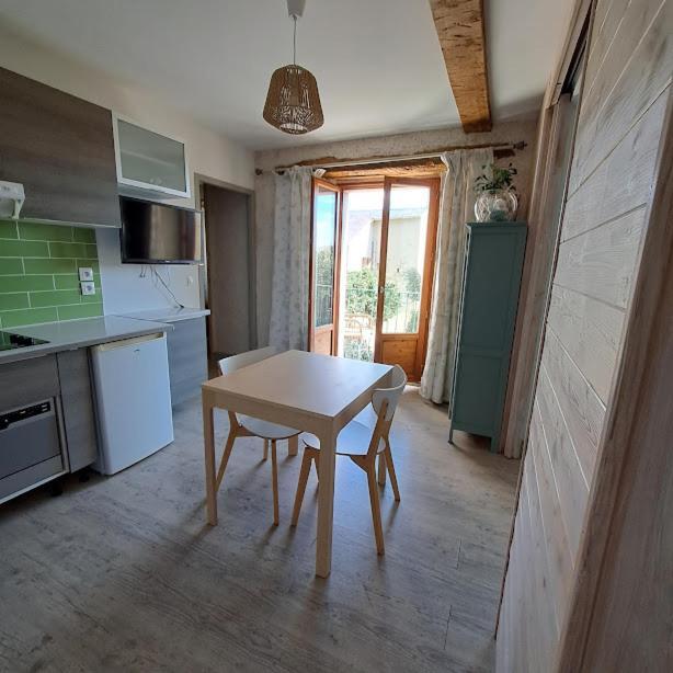 Chez Christine Et Fabrice Apartment Font-Romeu-Odeillo-Via ภายนอก รูปภาพ