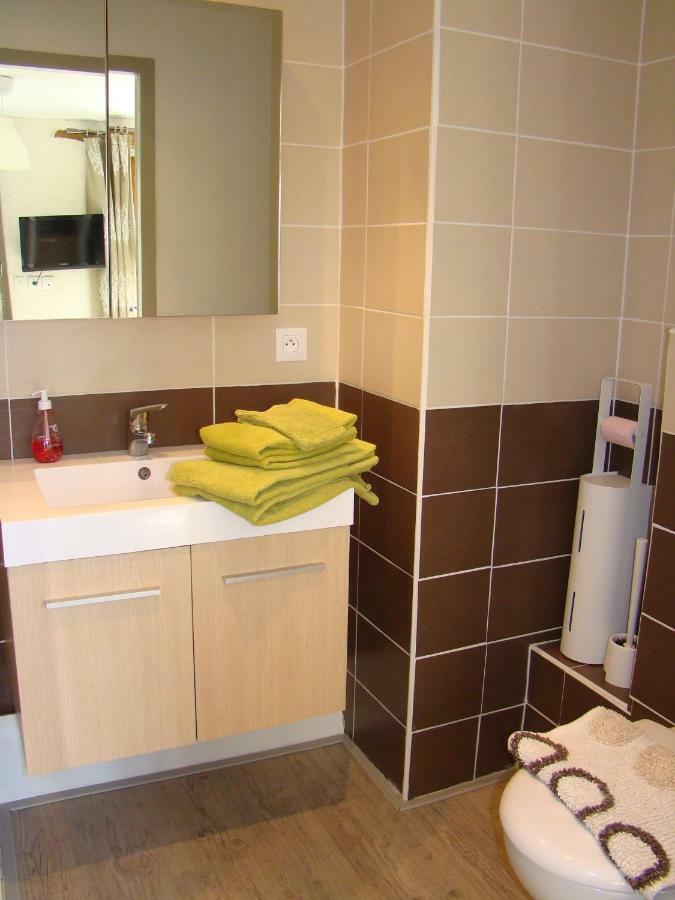 Chez Christine Et Fabrice Apartment Font-Romeu-Odeillo-Via ภายนอก รูปภาพ